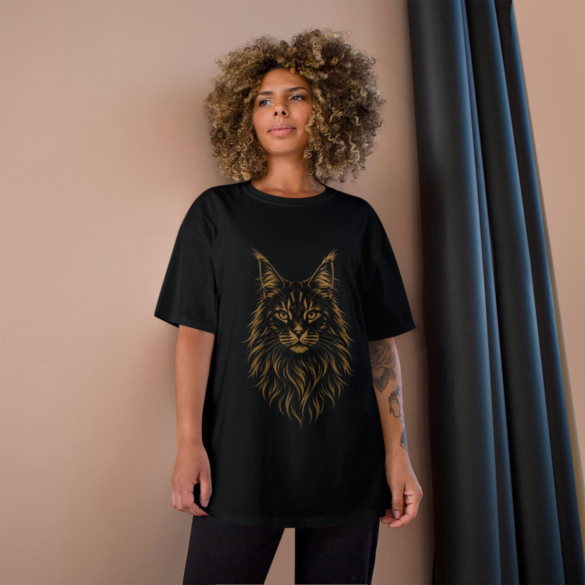 Maine Coon Cat Portrait T-Shirt — Golden Detailed Feline Graphic Tee
